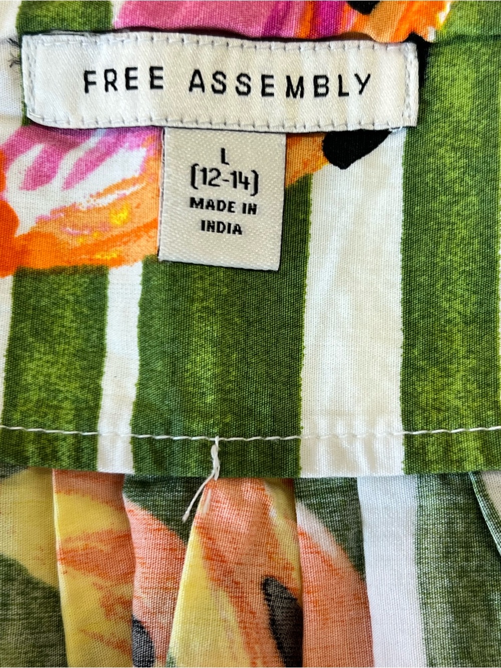 Free Assembly Banana Print Pintuck Mini Dress Green Pink Size L NWT - Picture 5 of 7